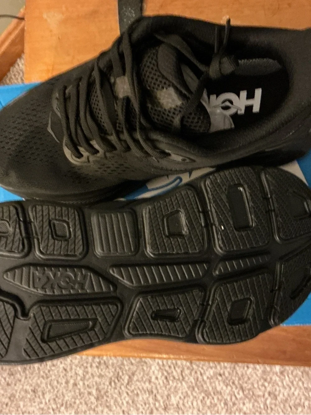 Hoka One Bondi 9 Women’s 7 triple black. 1162012